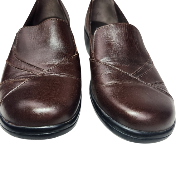 Clarks Women's 10M Brown Leather Slip-On Loafers Comfort Preppy Academia Casual - Picture 7 of 13
